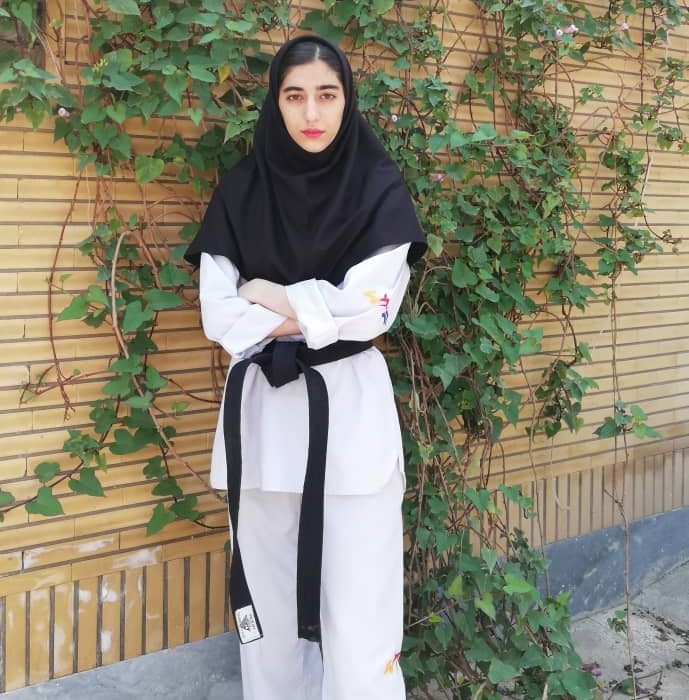 عنوان سومی بانوی تکواندوکار شوشی در مسابقات اجرای تکنیک خوزستان / بانوان شوشی قابلیت ها و توانمندیهای زیادی دارند