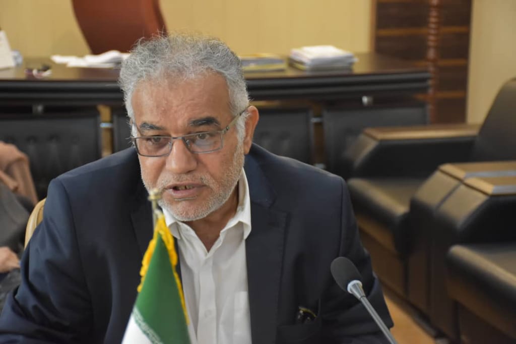 ادارات و بانکهای شهرستان تا آخر هفته تعطیل اعلام شد/کریدورهای ورودی آبادان از سمت اهواز و ماهشهر مسدود و تحت تدابیر سختگیرانه تردد قرار می گیرد/خوزستانی‌ها در این هفته به آبادان سفر نکنند