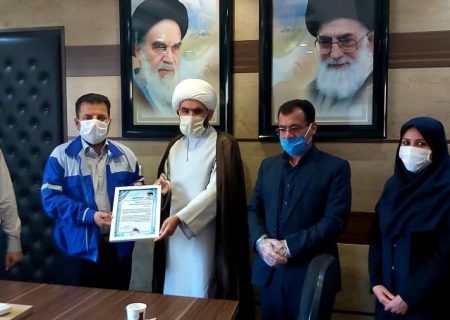 تقدیرامام جمعه شهرک چمران از اقدامات مدیرعامل پتروشیمی امیرکبیر درراستای  ایفای مسئولیت های اجتماعی