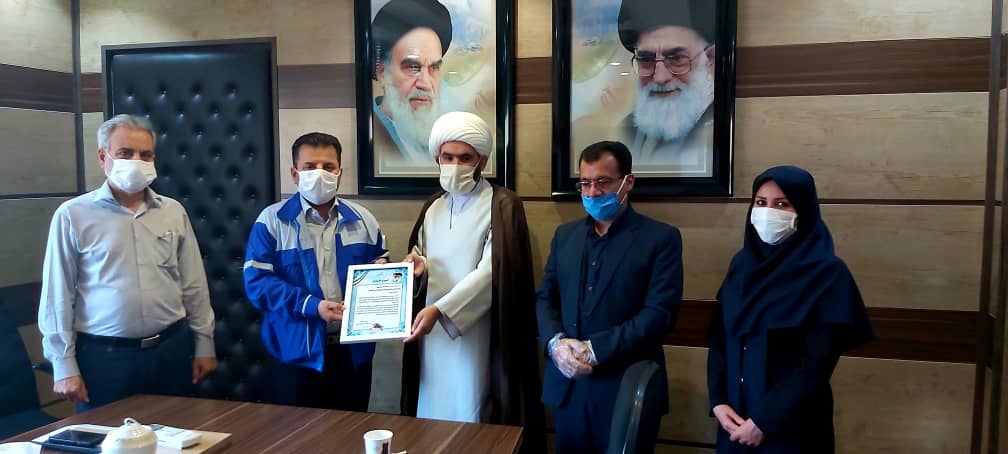 تقدیرامام جمعه شهرک چمران از اقدامات مدیرعامل پتروشیمی امیرکبیر درراستای ایفای مسئولیت های اجتماعی