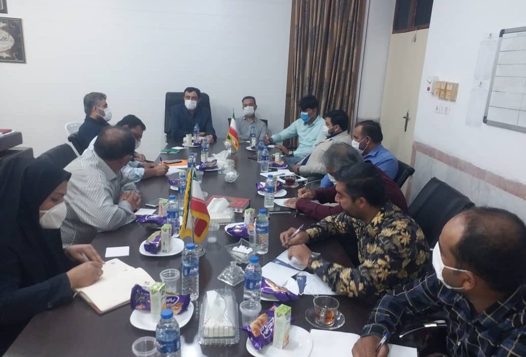 نشست شهردارواعصای شورای اسلامی شهر هندیجان با خبرنگاران و اصحاب رسانه