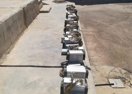 کشف دستگاه های غیرمجازاستخراج بیت کوین درمیانکوه شهرستان امیدیه