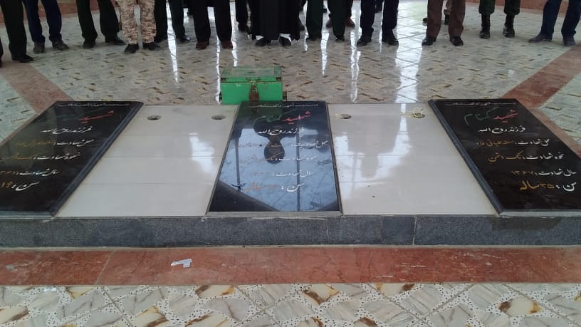 عطرافشانی  از ۱۳۶ شهید درمزار شهدای ۸ سال دفاع مقدس در هندیجان