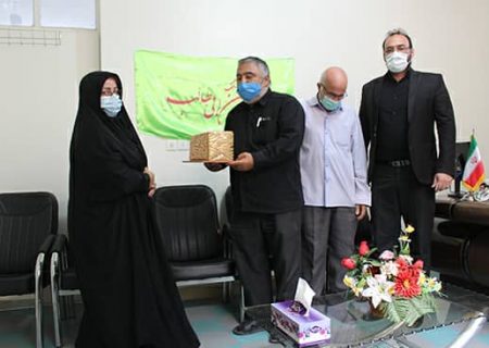 به مناسبت هفته دفاع مقدس از نویسنده کتاب از شوش تا هامبورگ تجلیل شد