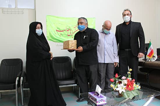 به مناسبت هفته دفاع مقدس از نویسنده کتاب از شوش تا هامبورگ تجلیل شد