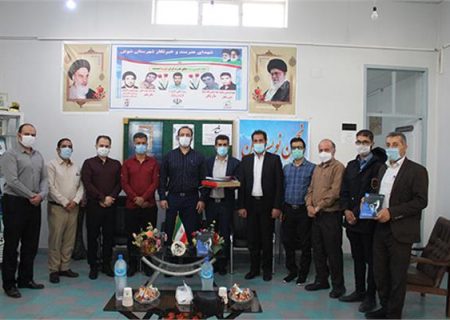 نخستین کتاب امید کرمی تحت عنوان «دریچه ای به داستان نویسی» در شوش رونمایی شد