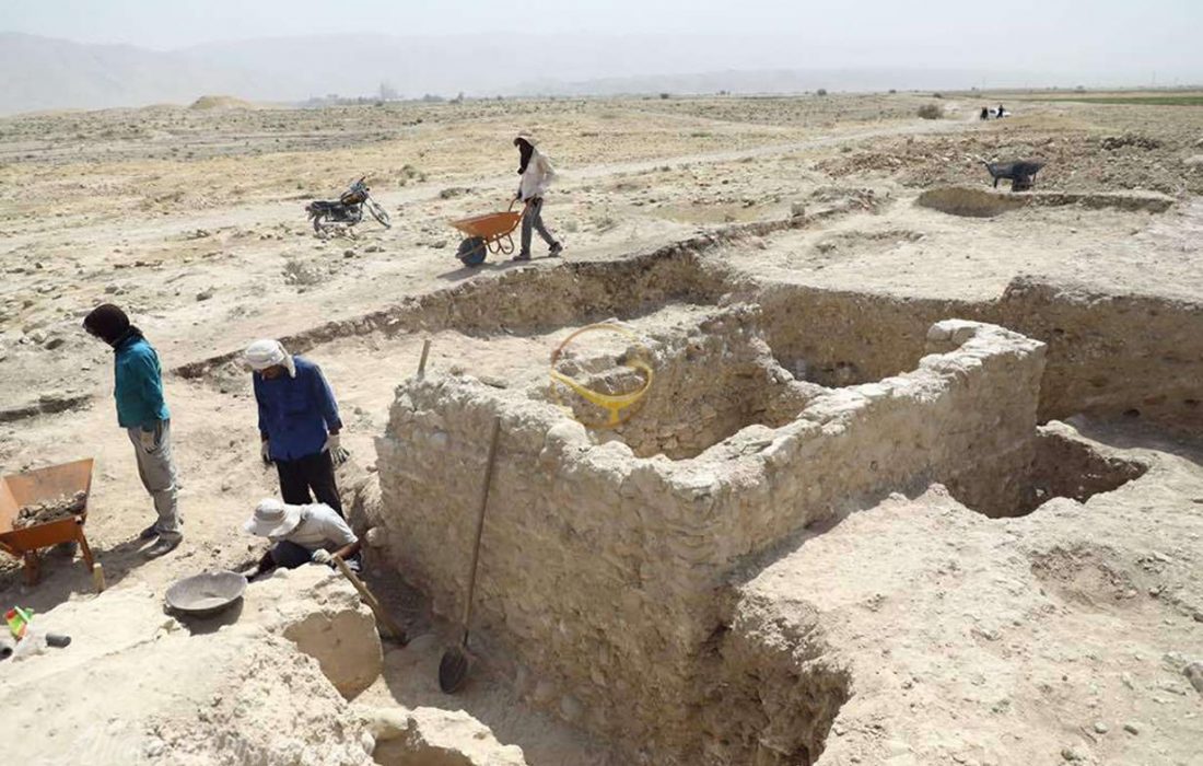 نحوه کشف آثار باستانی ارجان