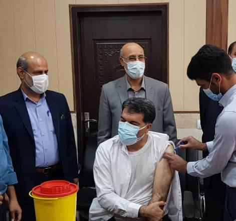 اعضای نظام پزشکی شوش در برابر کرونا واکسینه شدند