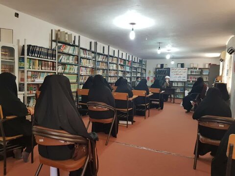 تقدیر مدیر تبلیغات اسلامی شوش  از مبلغین مدرسه علمیه الزهرا