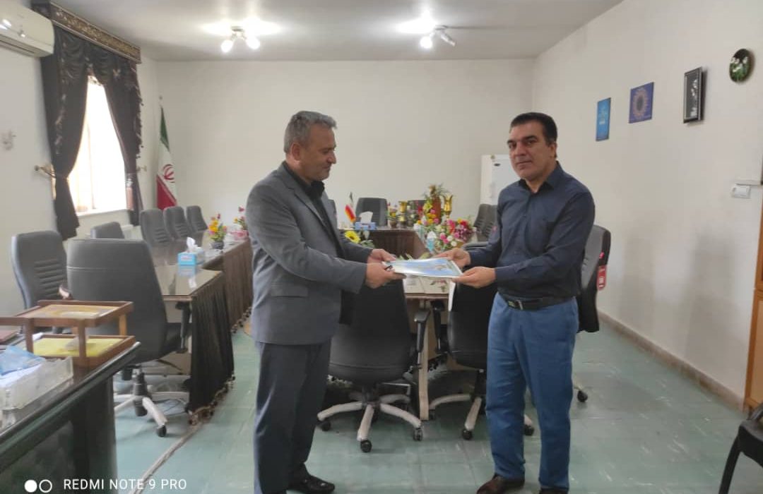 تجلیل از معلم شوشی در ملکان آذربایجان شرقی