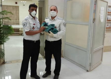 نوزاد عجول در آمبولانس اورژانس شوش به دنیا آمد