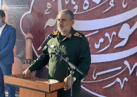 بسیجیان در همه عرصه ها خدمت گزار مردم هستند/۲۰۰۰ بسته حمایتی هدیه به نیازمندان خوزستان