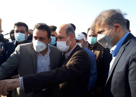 وزیر نیرو از روند احداث ایستگاه پمپاژ آب در شوش بازدید کرد