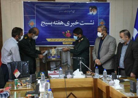 باحضور سردار باقری مراسم رونمایی از تندیس ششمین جشنواره رسانه ای ابوذر استان خوزستان برگزارشد