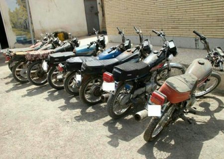 کشف هفت دستگاه موتورسیکلت سرقتی در شوش