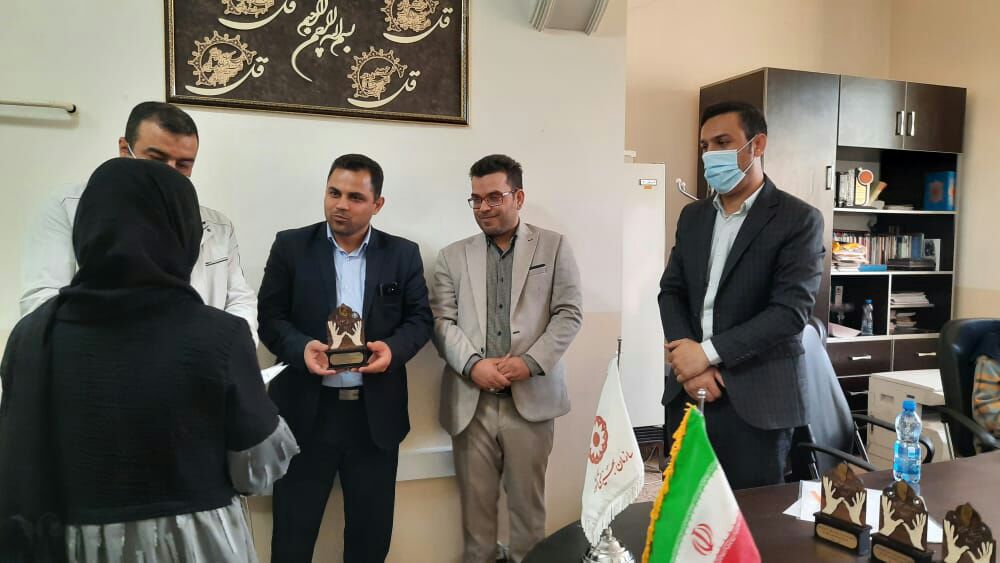 اهدای جوایز برگزیدگان مسابقه مجازی به مناسبت هفته جهانی معلولین با موضوع ناشنوا