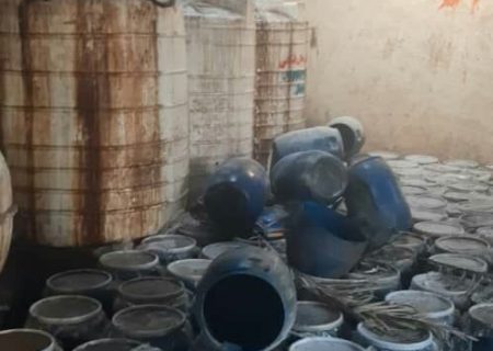 کشف ۹۶۰۰۰ لیتر انواع مشروبات الکلی توسط پاسداران گمنام امام زمان عج سپاه خوزستان