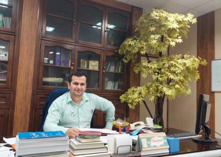 برابر ماده ۱۰ آیین نامه استفاده از اراضی، احداث بنا و تأسیسات در خارج از حریم شهرها و محدوده روستاها، کلیه اشخاص حقوقی و حقیقی در خارج از حریم شهر و محدوده روستاها قبل از احداث هر گونه بنا در اراضی موضوع این آیین نامه می بایست پروانه ساختمانی دریافت نمایند