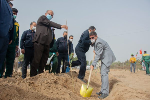 گامِ سبز نیشکر در پاسداشت شهدا